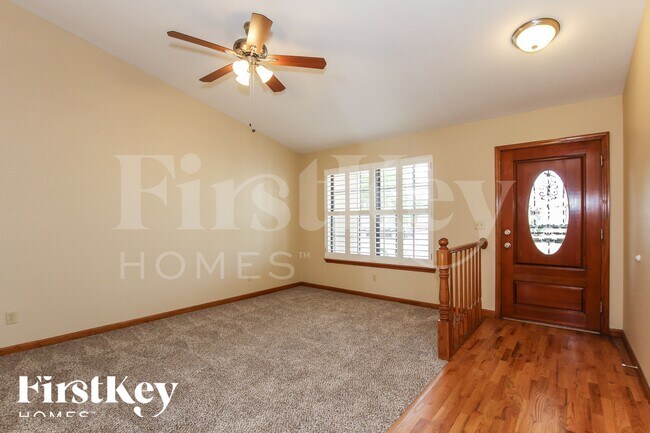 Building Photo - 5205 W Aster Dr