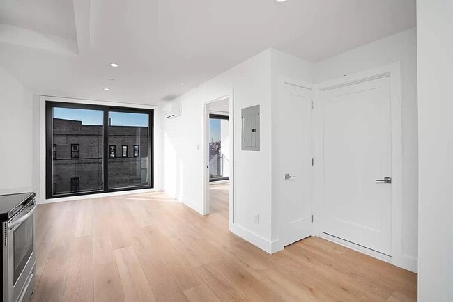 Photo - 23-33 Astoria Blvd Apartment