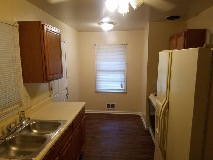 Foto del edificio - 3BR Brick Ranch Home, Total Electric