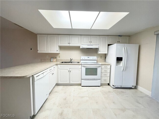 Foto del edificio - 615 SE 14th Terrace