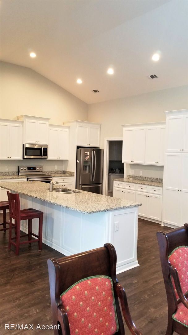 Foto del edificio - 3 br, 2 bath House - 370 Oxford Drive
