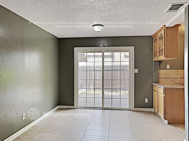 Building Photo - 9920 Nebula Way