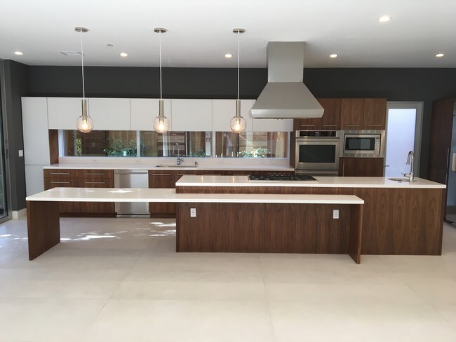 Foto del edificio - 16536 Moorpark St