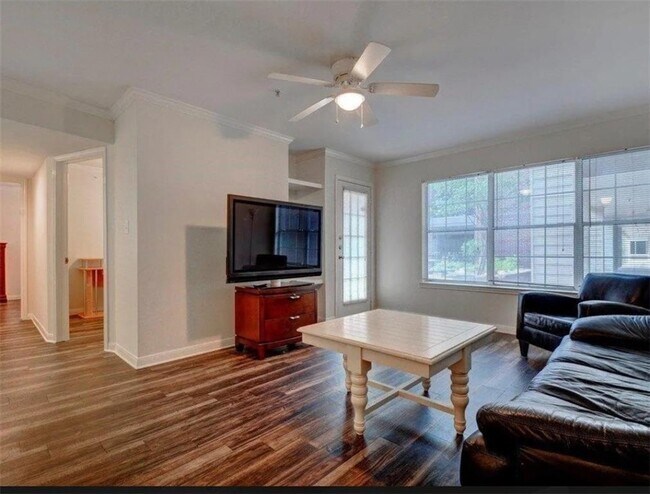 Foto del edificio - 501 W 26th St