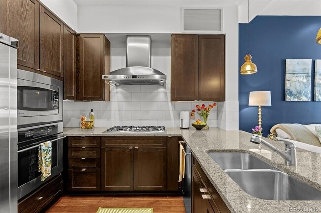 Foto del edificio - 5455 Landmark Pl
