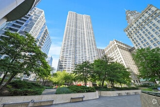 Building Photo - 405 N Wabash Ave
