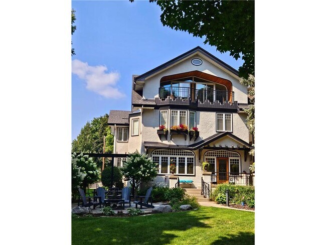 Building Photo - 4644 W Lake Harriet Pkwy