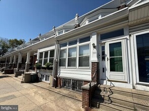 Building Photo - 3368 Vaux St