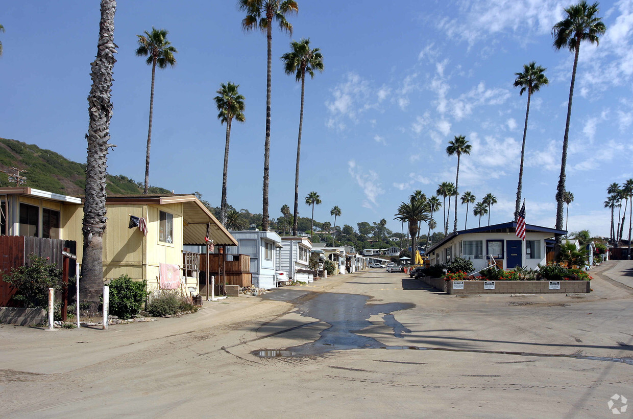 Primary Photo - Palisades Bowl