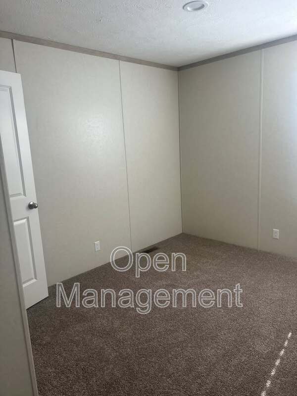 Foto del edificio - 825 1st Ave E