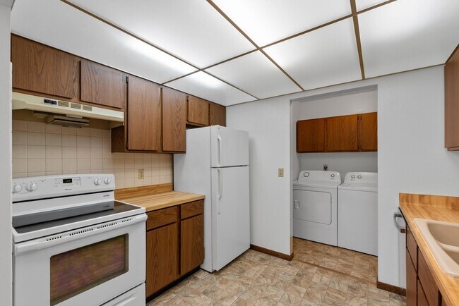 Foto del edificio - 516 Marshall Ct