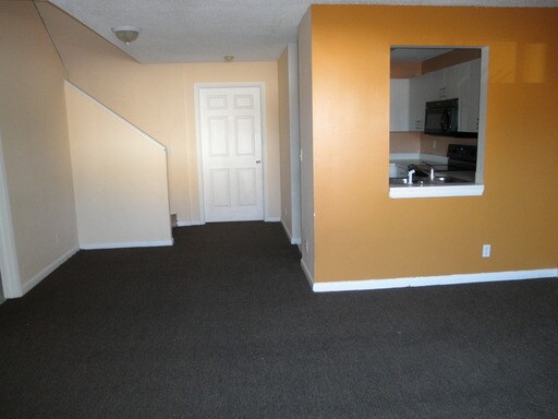 Building Photo - 301 Cypress Way W