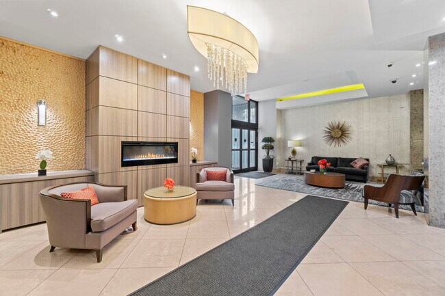 Entrada del edificio principal - 1011 Arlington Blvd