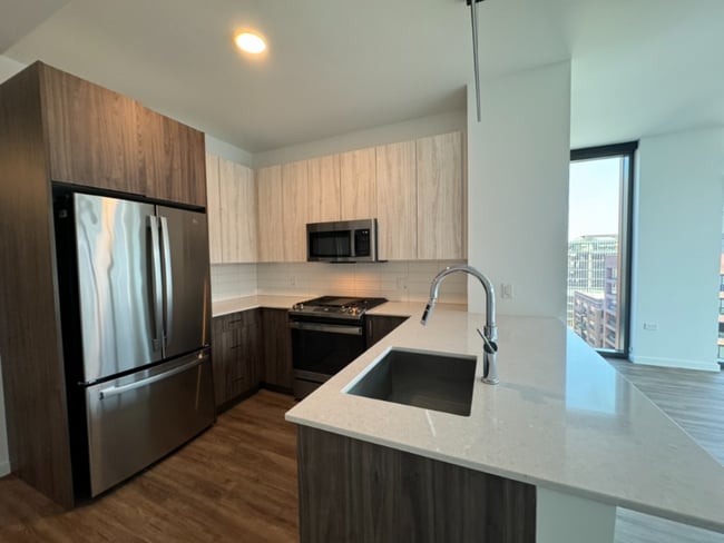 Photo - 144 N Aberdeen St Apartment