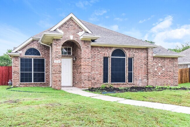 Building Photo - 1110 Pin Oak Ln