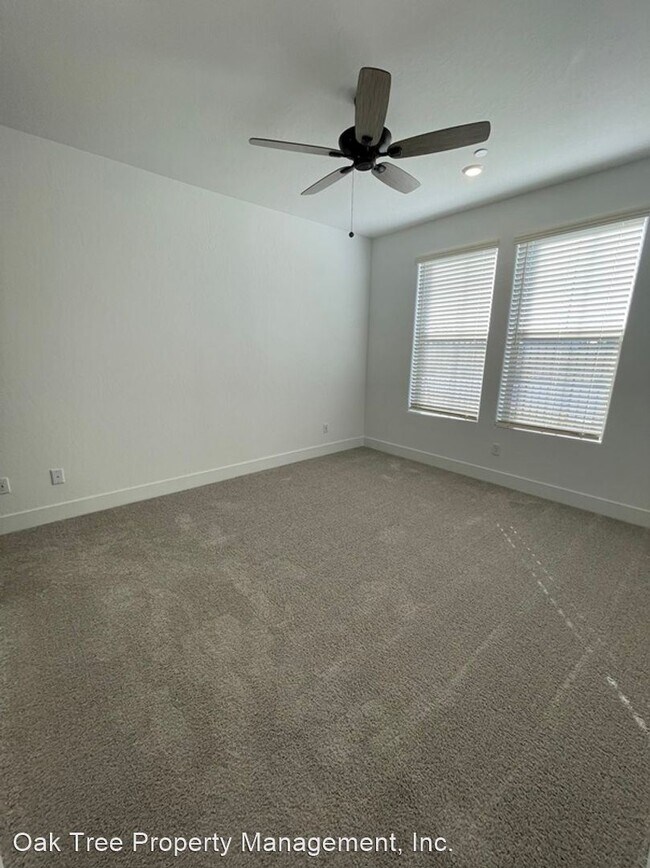 Foto del edificio - 3 br, 2 bath House - 534 W. Mahogany Lane