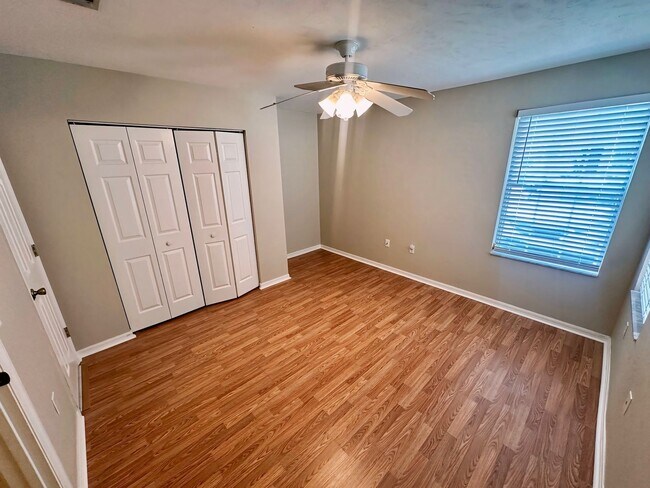 Building Photo - 2b/2bath in Plantation Villas