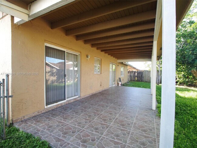 Foto del edificio - 7525 SW 7th Pl