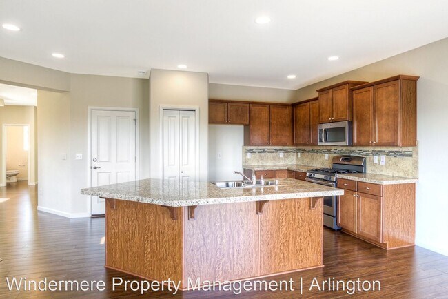 Building Photo - 4 br, 3.5 bath House - 1705 77th AVE SE