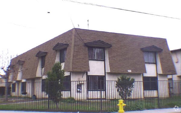 Foto del edificio - 1406 Sepulveda Ave