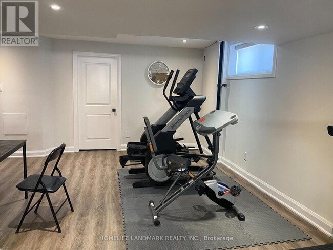 Building Photo - 2251 Nena Crescent