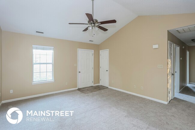 Building Photo - 4905 Farmview Dr