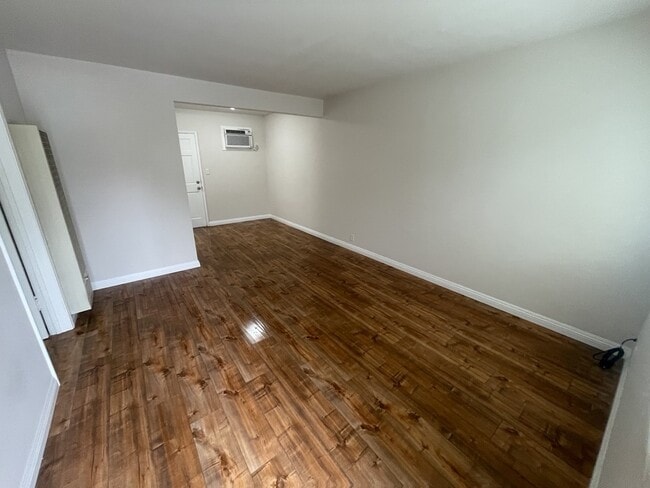 Building Photo - 200 N Lima St