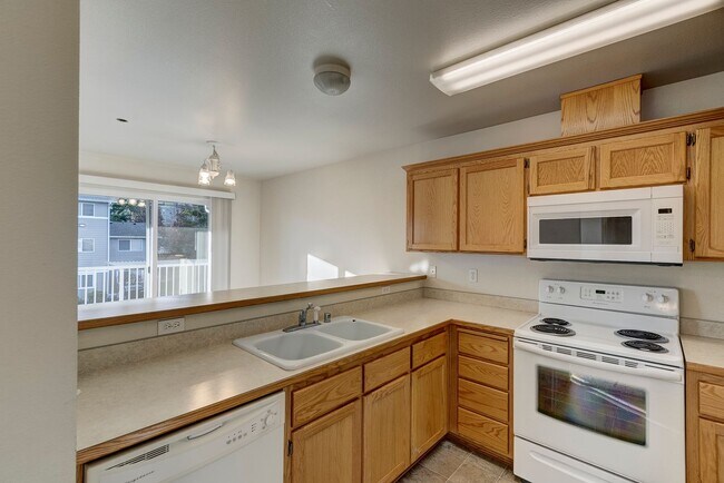 Foto del edificio - Two Bedroom Two Bathroom Condo in Summerwind