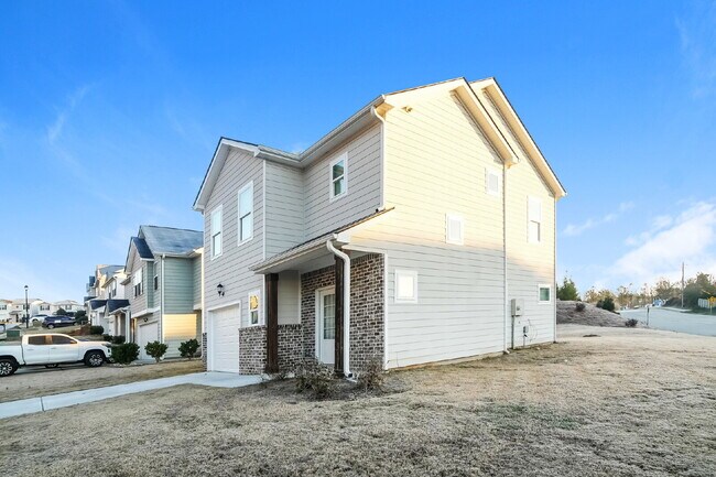 Building Photo - 501 Brady Dr