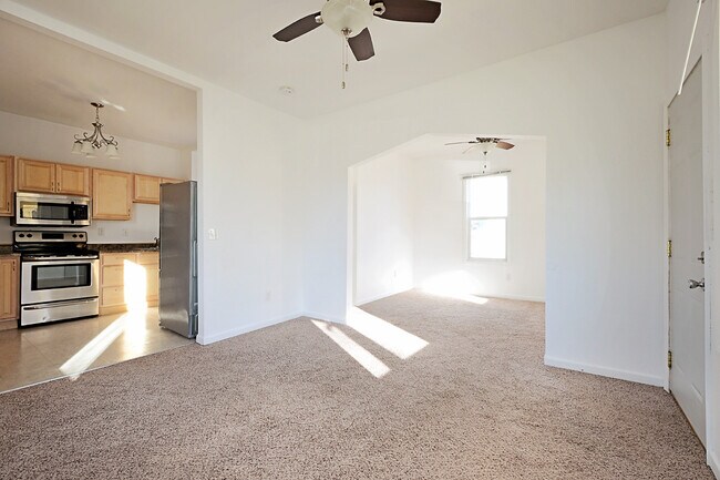 Foto del edificio - 814 2nd Ave NW