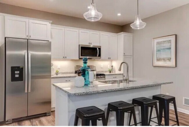 Foto del edificio - Beautiful 4BR/3BA Ramsey Townhome Available Soon!!