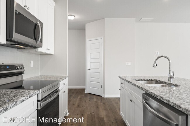 Foto del edificio - 4 br, 2.5 bath House - 2112 Birch Mountain...