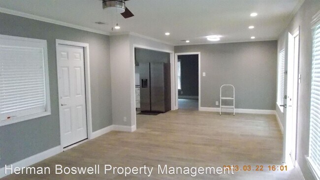 Building Photo - 2 br, 2.5 bath House - 104 Varsity Circle