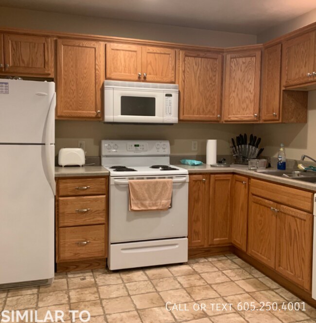 Building Photo - Spacious 1 Bedroom Townhome in Brandon, SD!