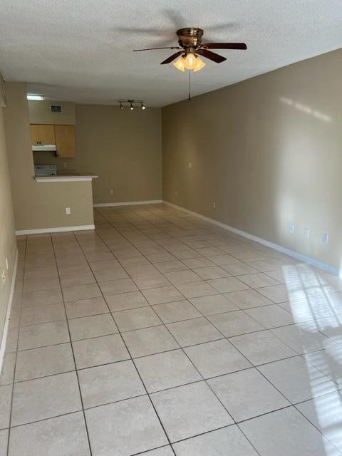 Foto del edificio - 10330 Fox Trail Rd S