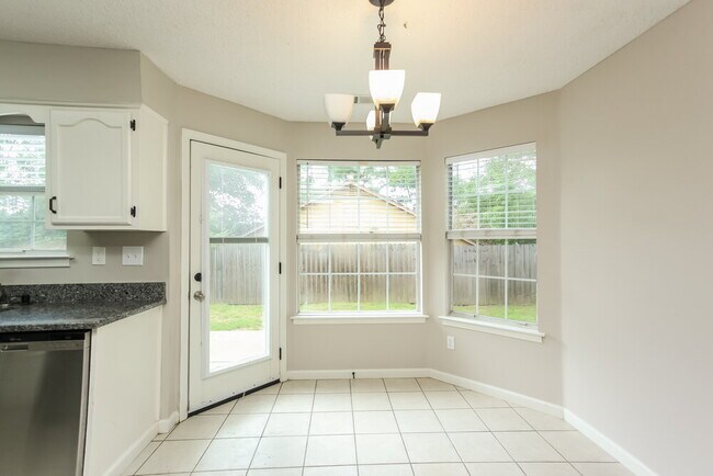 Foto del edificio - 1271 Breezy Gate Dr