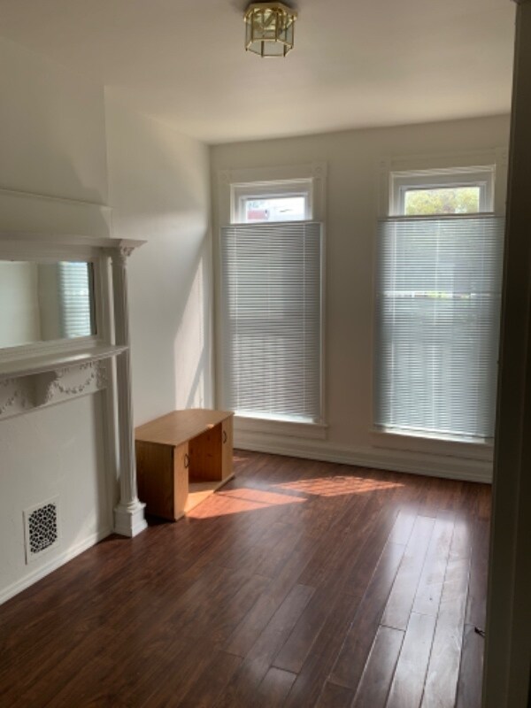 Foto del edificio - 2714 Edmondson Ave
