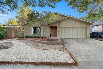 Building Photo - 10918 Listi Dr