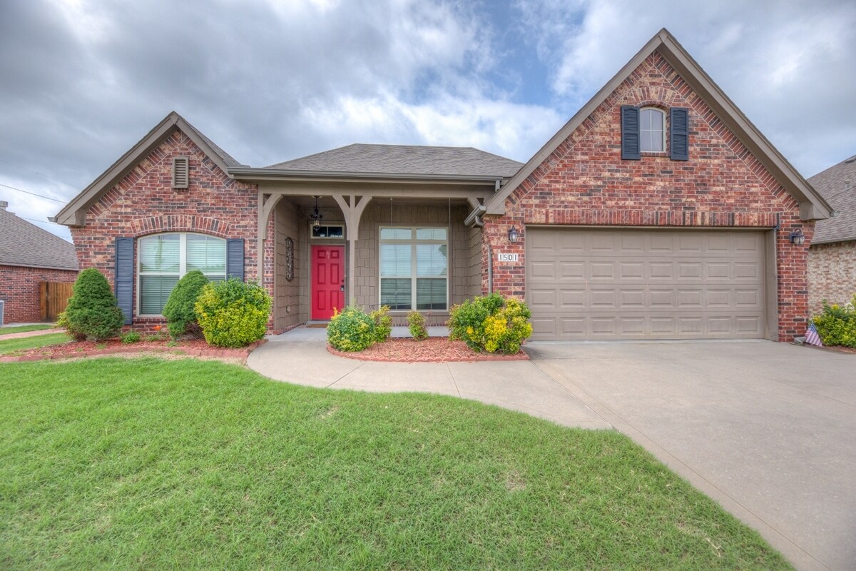 1501 W Birmingham St, Broken Arrow, OK 74011 House Rental in Broken