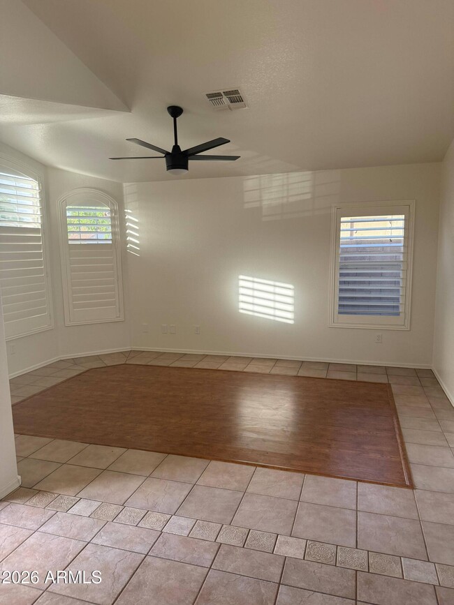 Building Photo - 9621 W Potter Dr