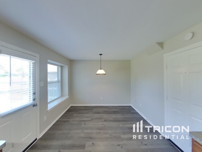 Foto del edificio - 4501 Ashbury Ln