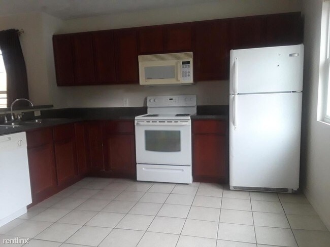 Foto del edificio - 3688 Silsby Rd