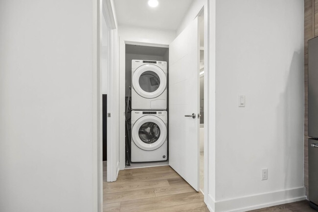 Photo du bâtiment - 200 Redpath Ave