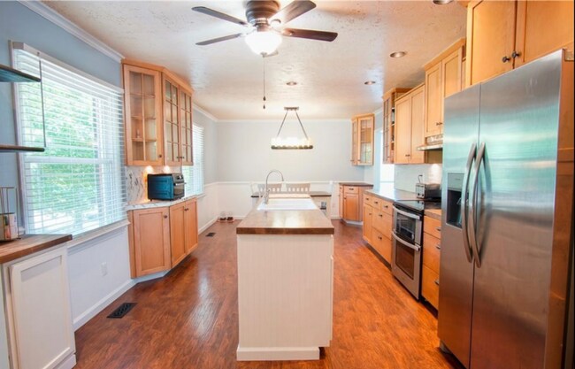 Foto del edificio - 146 Lofton Dr