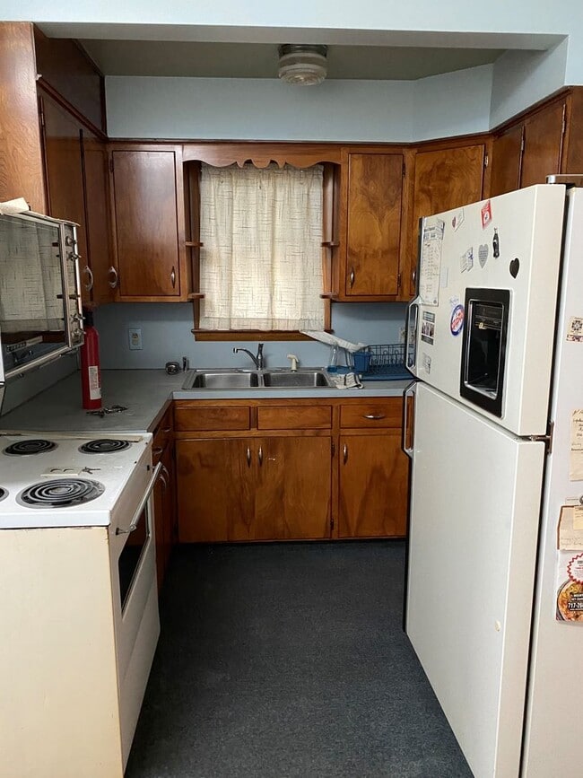 Building Photo - Charming 3 Bed, 1 Bath Home in Northeastern Schools!