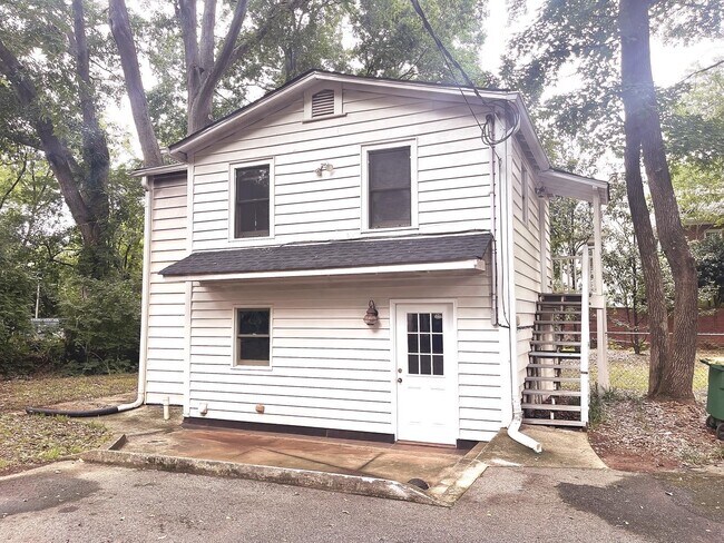 Foto del edificio - 143 Greenwood Dr