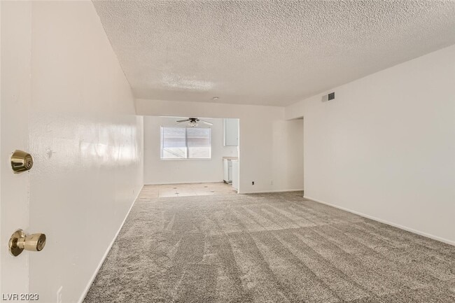 Foto del edificio - 3237 Arlene Way
