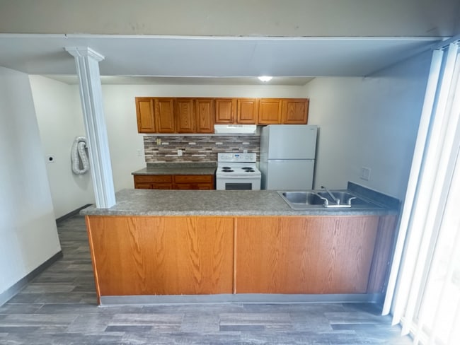 Building Photo - 7311 Buckingham Dr