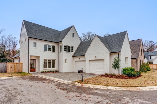 Building Photo - 455 Oma Cove