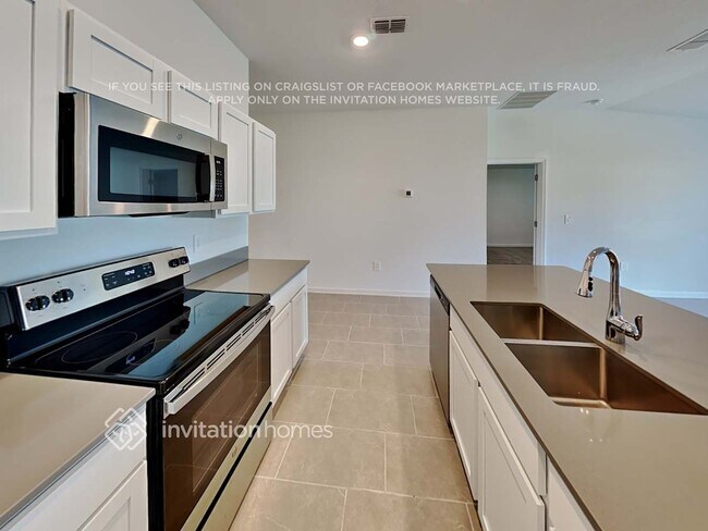 Foto del edificio - 3109 Blue Bonnet Ln